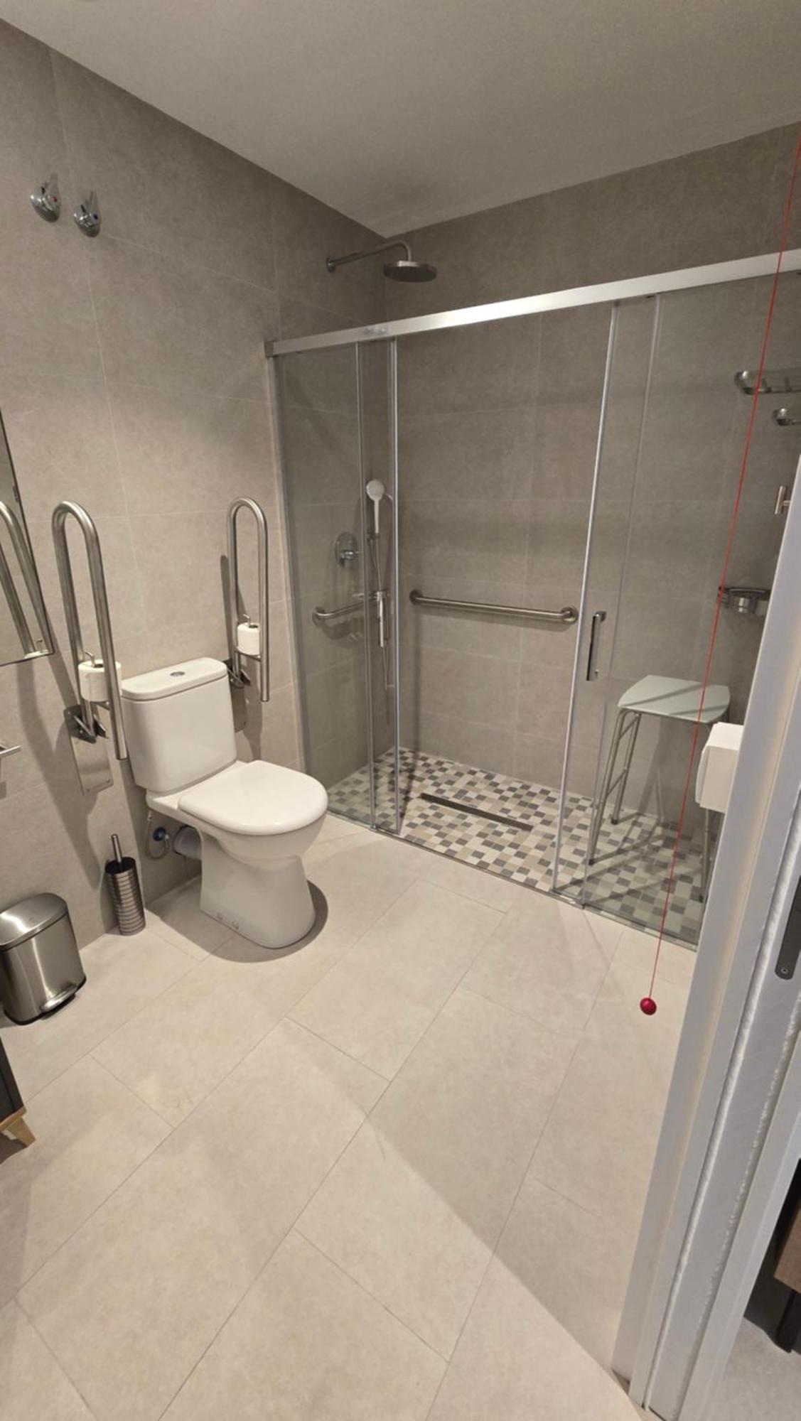 Hostal Rambla 24 By Holihome Alicante Bagian luar foto