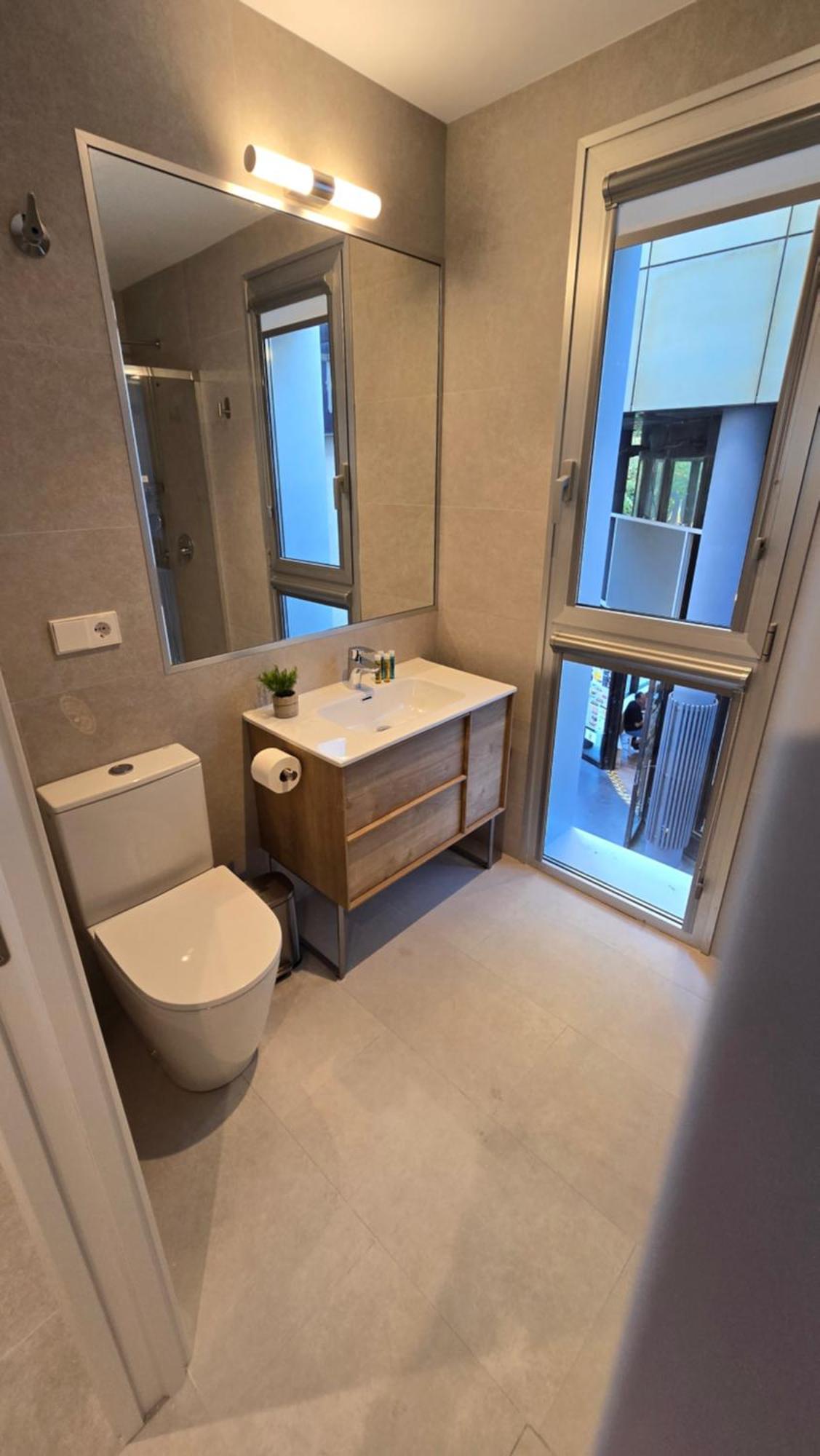 Hostal Rambla 24 By Holihome Alicante Bagian luar foto