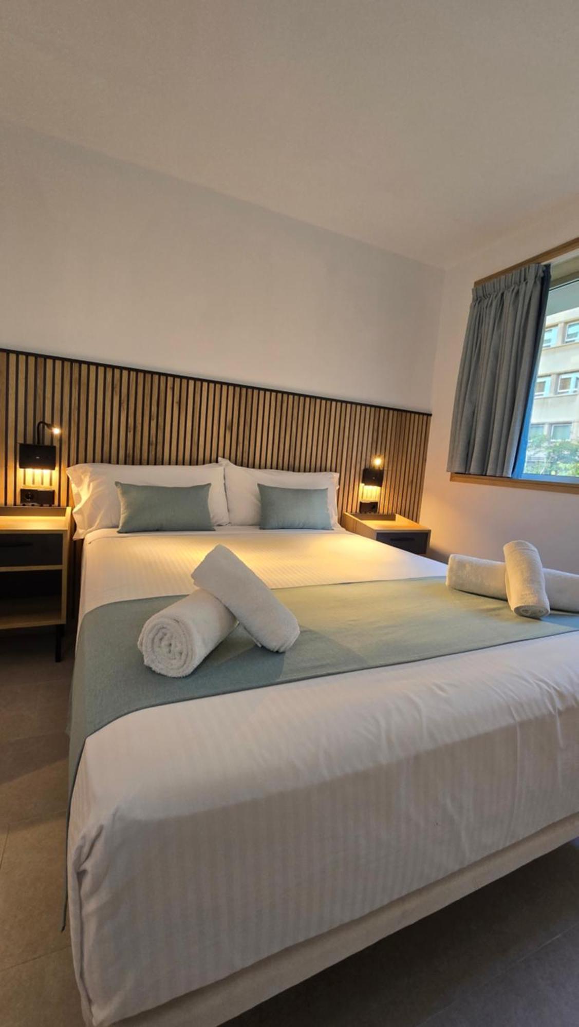 Hostal Rambla 24 By Holihome Alicante Bagian luar foto