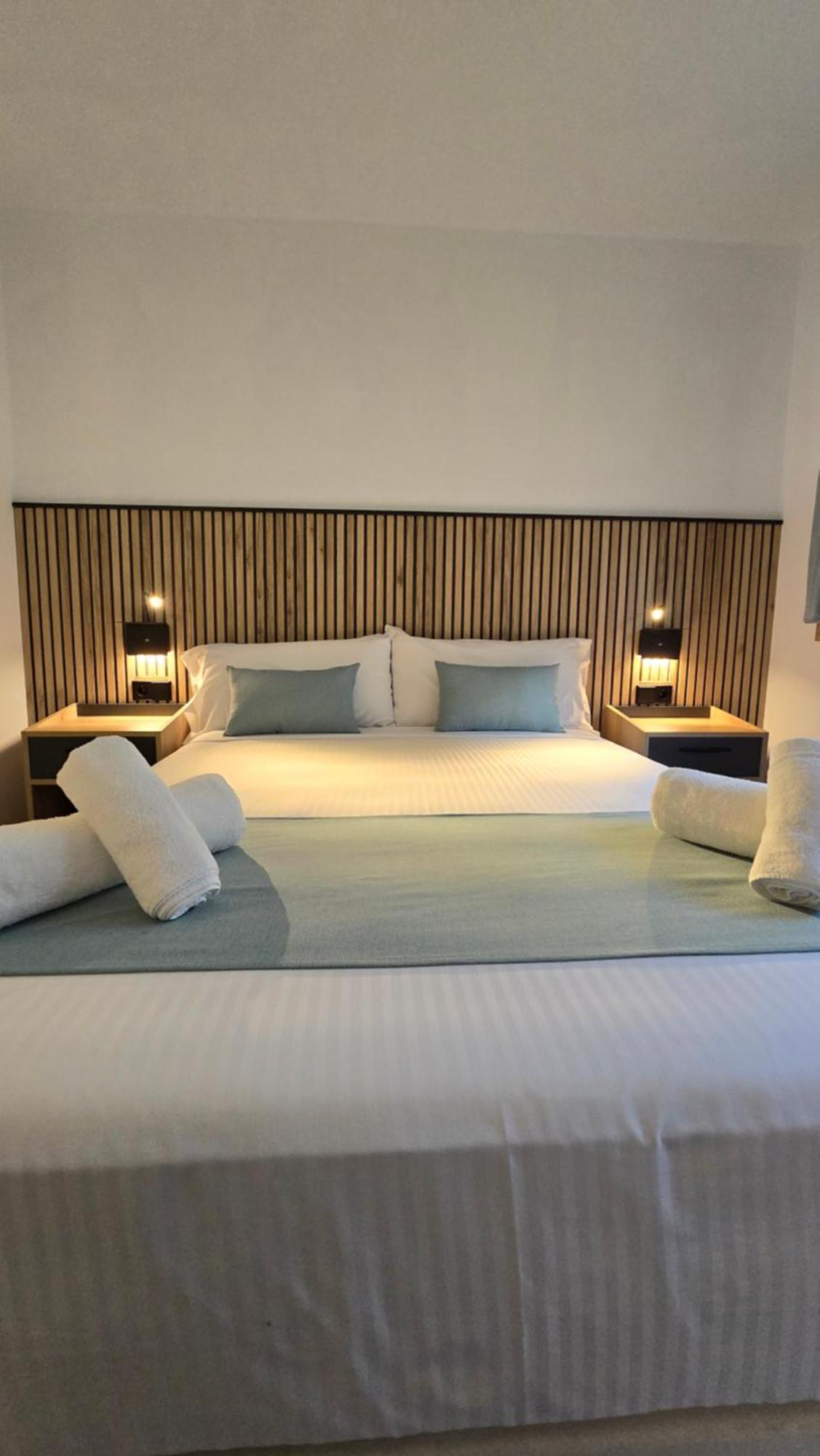 Hostal Rambla 24 By Holihome Alicante Bagian luar foto